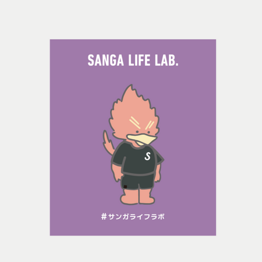 SANGAポケットTシャツを着こなすパーサくんピンズ