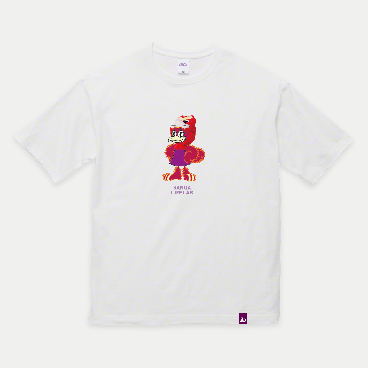 なりきりパーサくんキャップを被るコトノちゃんTシャツ